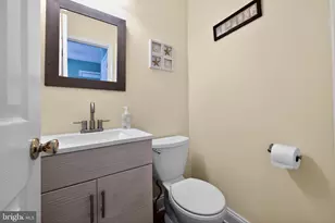 196 Azalea Cir, Royersford, PA 19468 - Photo 14