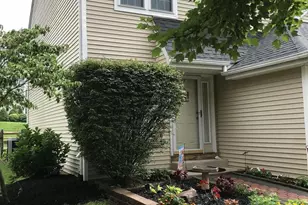 196 Azalea Cir, Royersford, PA 19468 - Photo 2