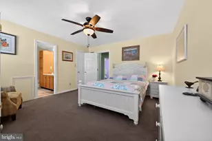 196 Azalea Cir, Royersford, PA 19468 - Photo 16