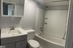 319 Meadowview Ln, Mont Clare, PA 19453 - Photo 10