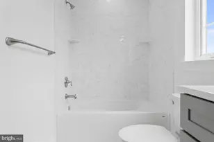 201 8th St, Bridgeport, PA 19405 - Photo 12