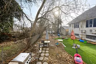 1040 Green St, Norristown, PA 19401 - Photo 12