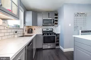 608 Natalie Ln, Norristown, PA 19401 - Photo 14