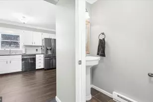 1371 N State St, Pottstown, PA 19464 - Photo 10