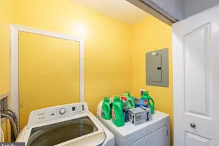 1012 Foxmeadow Dr, Royersford, PA 19468 - Photo 20