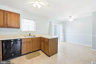 803 Treetop, Norristown, PA 19403 - Photo 10