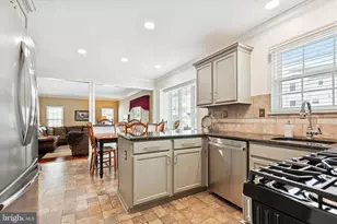 209 Drake Ln, North Wales, PA 19454 - Photo 8