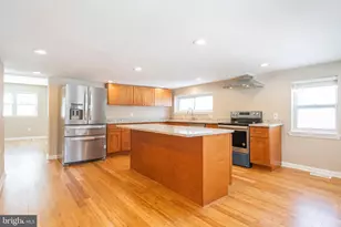 329 Hillcrest Ave, Conshohocken, PA 19428 - Photo 6