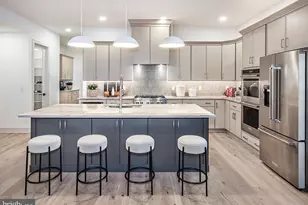 308 Grayson Ct, Royersford, PA 19468 - Photo 6