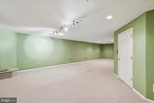 106 Donna Dr, Plymouth Meeting, PA 19462 - Photo 32