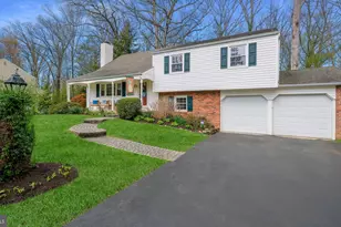 138 Woodland Dr, Montgomeryville, PA 18936 - Photo 2