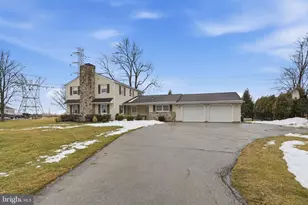 1302 Cherry Ln, Blue Bell, PA 19422 - Photo 2