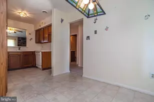 111 Sarahs Ln, Horsham, PA 19044 - Photo 10