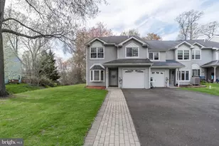 111 Sarahs Ln, Horsham, PA 19044 - Photo 2