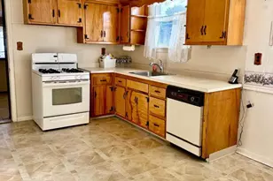 103 Colonial Dr, Norristown, PA 19401 - Photo 8