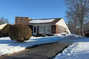 103 Colonial Dr, Norristown, PA 19401 - Photo 2