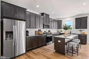 35 E Front St, Bridgeport, PA 19405 - Photo 2