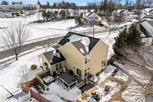 45 Pebble Beach Ln, Pottstown, PA 19464 - Photo 2