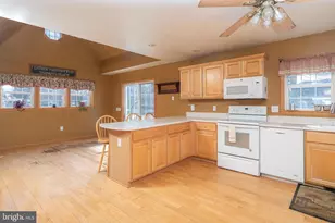 655 S 4th Ave, Royersford, PA 19468 - Photo 14