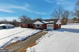 1411 N Adams St, Pottstown, PA 19464 - Photo 2