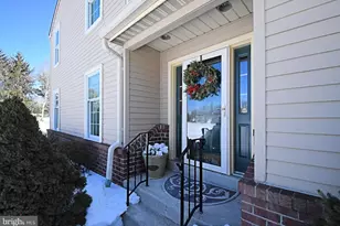 210 Pinecrest Ln, Lansdale, PA 19446 - Photo 4