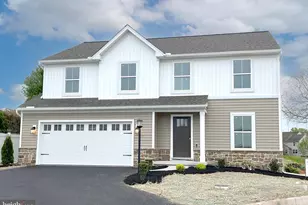 764 Fawn Way, Pennsburg, PA 18073 - Photo 1
