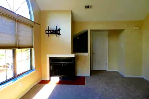 208 Foxmeadow Dr, Royersford, PA 19468 - Photo 4