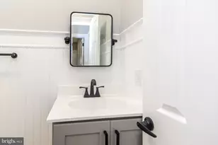 61 S Park Ave, Norristown, PA 19403 - Photo 28