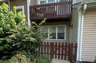 52 Dogwood Ln, Horsham, PA 19044 - Photo 2