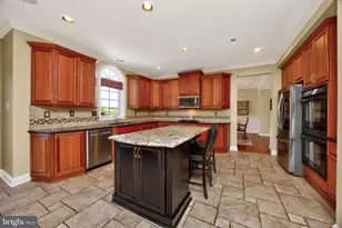 552 Longfellow Ln, Harleysville, PA 19438 - Photo 24