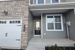 28 Ironwood Dr, Royersford, PA 19468 - Photo 2