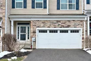 166 Fairfield Cir N, Royersford, PA 19468 - Photo 1