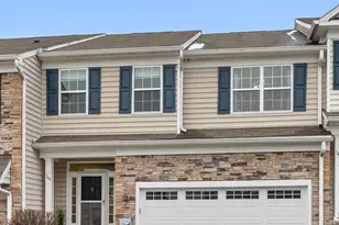 166 Fairfield Cir N, Royersford, PA 19468 - Photo 2