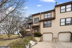 8609 Trumbauer Dr, Glenside, PA 19038 - Photo 2