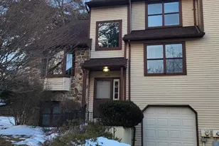 8609 Trumbauer Dr, Glenside, PA 19038 - Photo 2