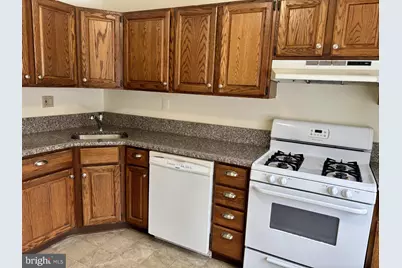 2028 Yorktown N, Norristown, PA 19403 - Photo 4