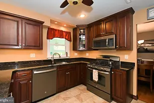 381 Courtland Ave, Harleysville, PA 19438 - Photo 12