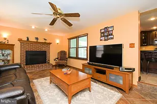 381 Courtland Ave, Harleysville, PA 19438 - Photo 14