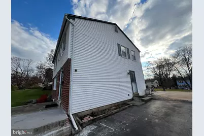 669 N Henderson Road, King of Prussia, PA 19406 - Photo 4