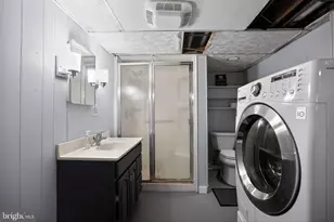 211 Spring Mt Rd, Schwenksville, PA 19473 - Photo 22