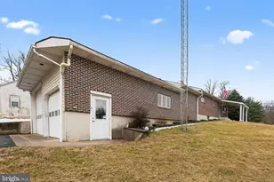 211 Spring Mt Rd, Schwenksville, PA 19473 - Photo 26