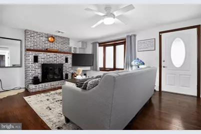 211 Spring Mount Road, Schwenksville, PA 19473 - Photo 2