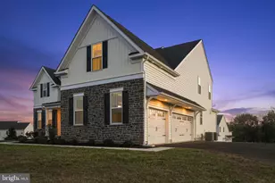 409 Longview Dr, Collegeville, PA 19426 - Photo 4