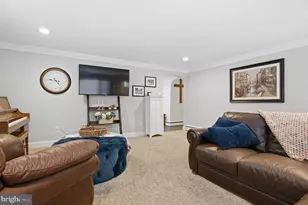 21 W Cherry Ln, Royersford, PA 19468 - Photo 14