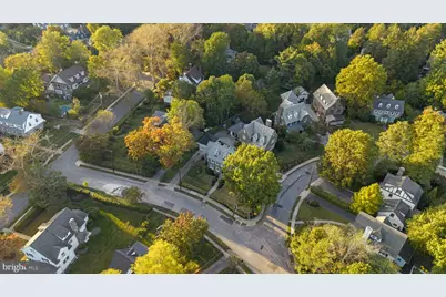 69 W Lodges Lane, Bala Cynwyd, PA 19004 - Photo 8