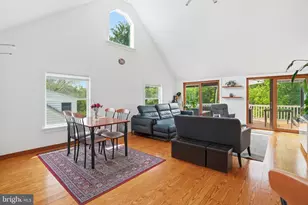 2037 Harts Ln, Conshohocken, PA 19428 - Photo 16