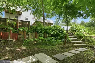 2037 Harts Ln, Conshohocken, PA 19428 - Photo 48