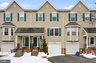 515 Williamsburg Way, King of Prussia, PA 19406 - Photo 2