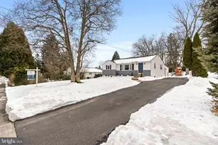 407 W Moreland Ave, Hatboro, PA 19040 - Photo 2