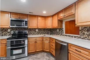 1217 Stonybrook, Norristown, PA 19403 - Photo 4